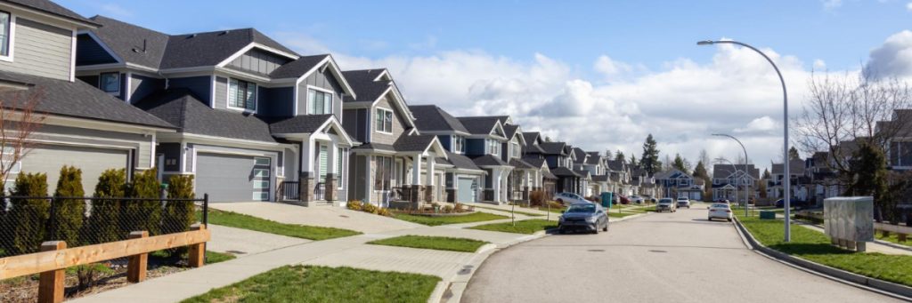 Moving to or from Suburbs Around Cleveland: A Complete Guide